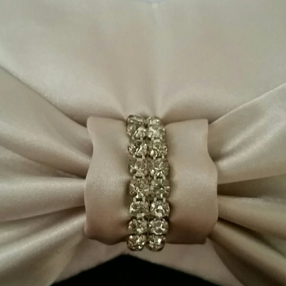 Junior dress - Picture 3 of 3